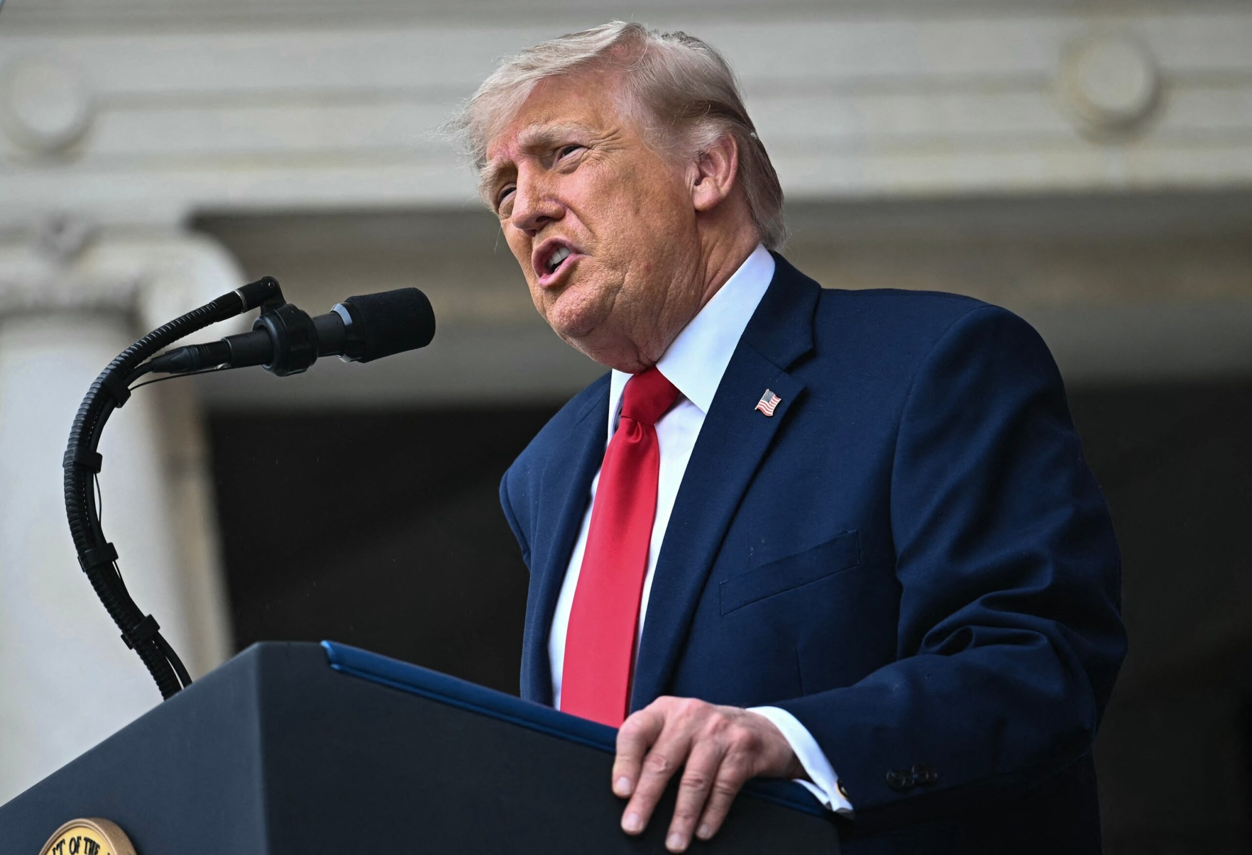 Americans say Dems don’t stand up to GOP, GOP supports Trump too much: Poll