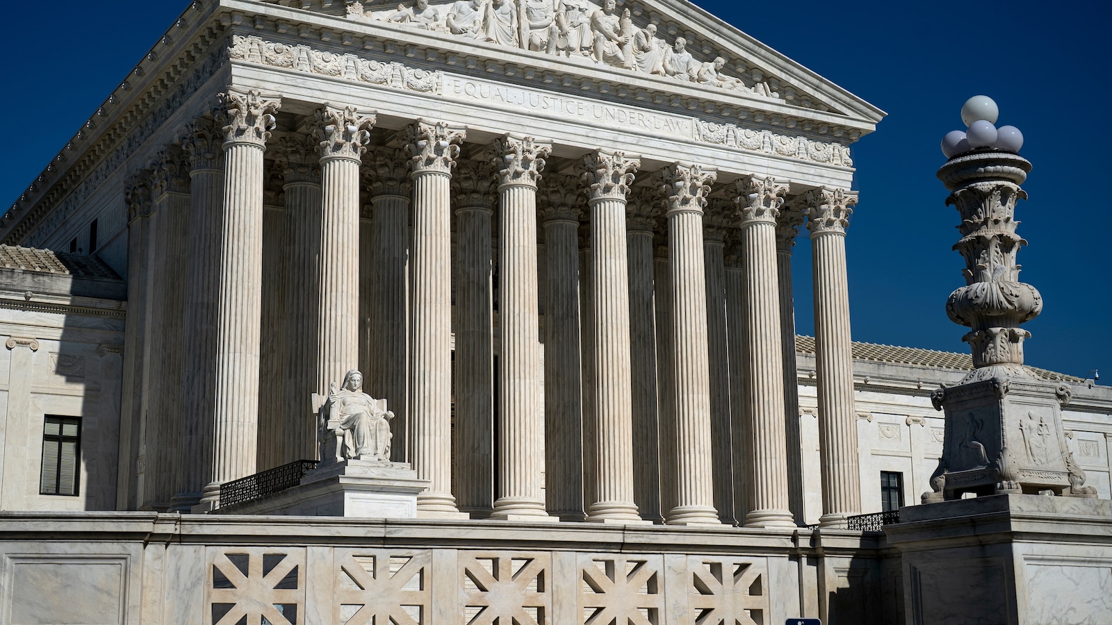 Supreme Court rules for Black death row inmate over racial bias in makeup of jury